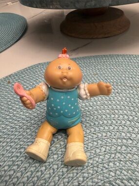 Vintage mini cabbage patch figure 1984